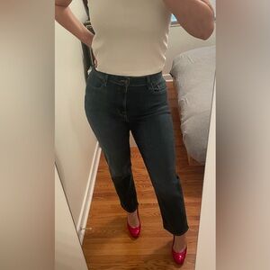 *NEW* Fidelity Blue Straight Leg Jeans with Subtle Fading NWOT